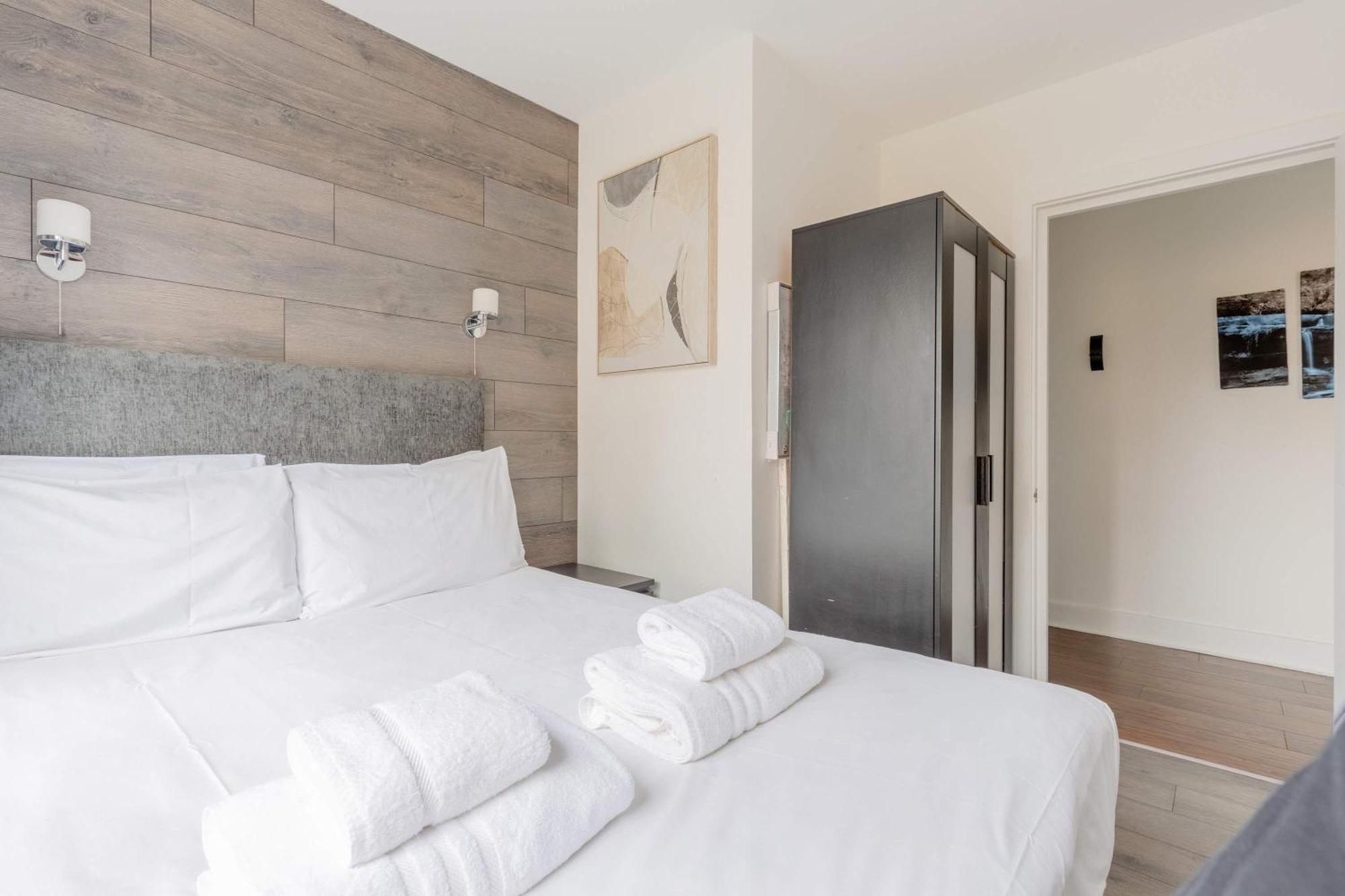 Bright 2 Bedroom Flat In Lambeth With Balcony London